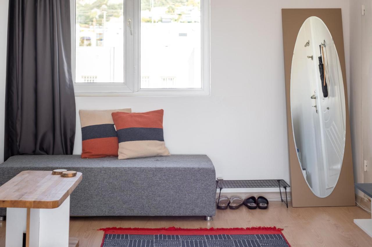 Central, Cozy, 15 Min Walk To The Beach, Fast Wi-Fi, Free Parking, 4Ppl Bodrum Exterior foto